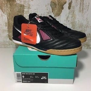 Supreme Nike SB Gato QS Black Spirit Team F/W18